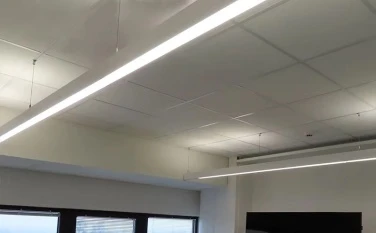 Hoe u hoge plafonds en grote locaties met verzonken verlichting kunt verbeteren